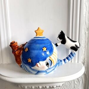 Storybook "Hey Diddle Diddle" Dept 56 Hand Painted Ceramic Tea Pot